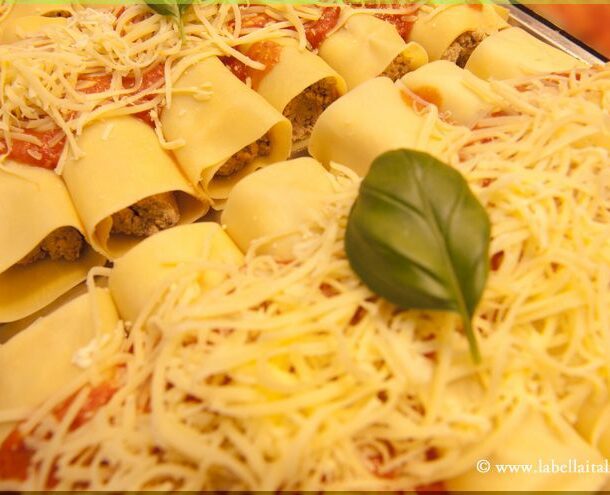 Traiteur italien Bruxelles Canelloni viande - La Bella Italia Traiteur Italien Bruxelles