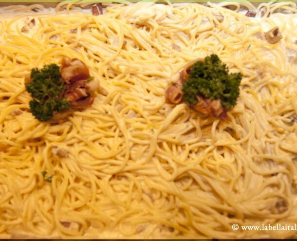 Spaghetti-carbonara-La-Bella-Italia-Traiteur-Italien-Bruxelles