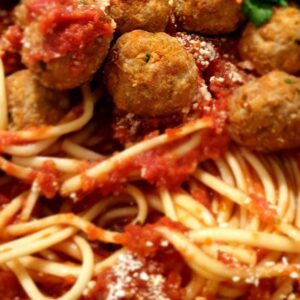 Tagliatelle aux petites boulettes de viande