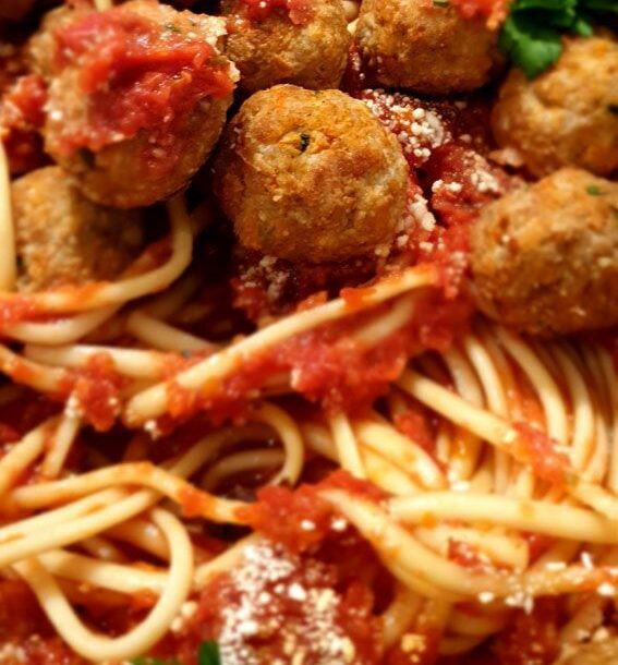 Tagliatelle aux petites boulettes de viande