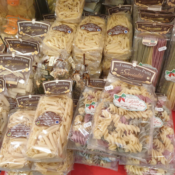 La fabrica della Pasta - Specialita Napoli - Spécialité de Naples - Bella Italia traiteur