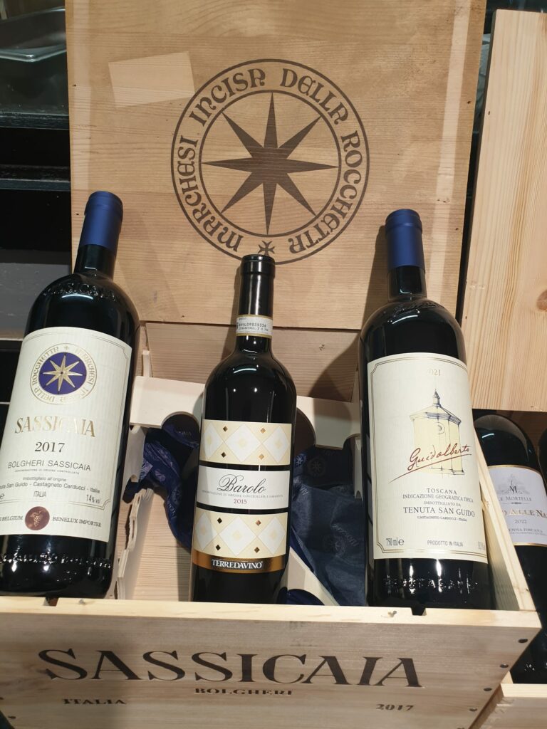 Vin Sassicaia italien - traiteur italien Rhode-Saint-Genèse - Bella Italia Rhode-Saint-Genèse